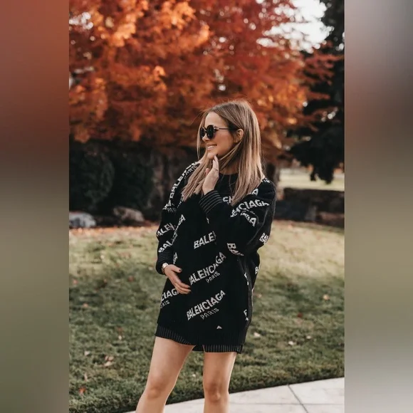 Balenciaga Oversized Sweater - Picture 4 of 17